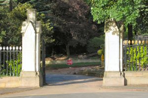 [An image showing Welford Road Cemetery Gates]